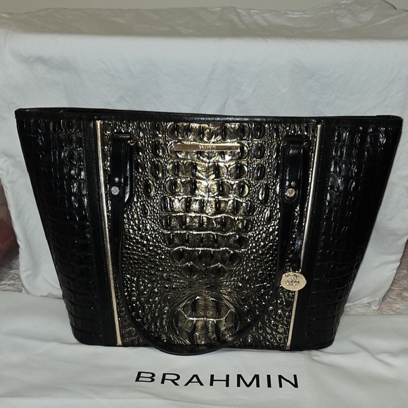 Brahmin Asher Tote in Onyx Sarastro. NWT. - Picture 4 of 16